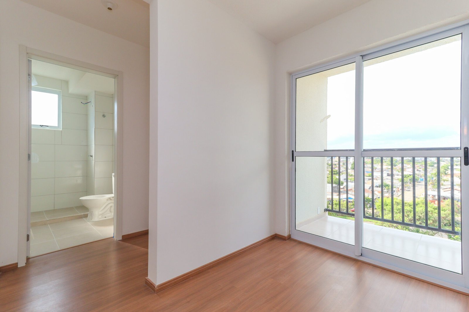 APARTAMENTO 96 TORRE B (5)